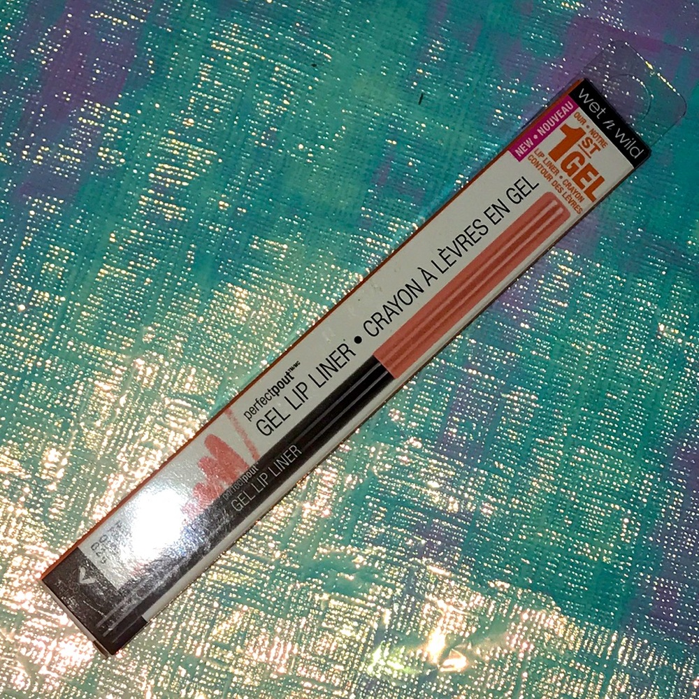 6/$15 Wet n Wild Perfect Pout Lip Liner